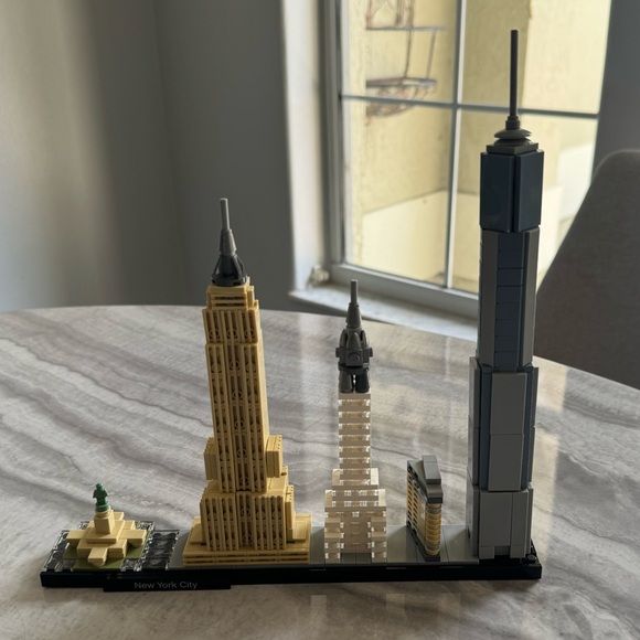 21028 LEGO Architecture Skylines New York City - Picture 4 of 4